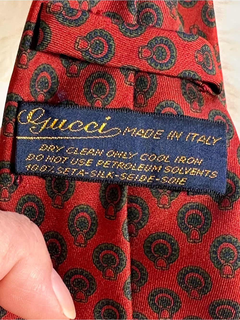 Gucci vintage bundle Red and Light Gray Patterned Silk Ties - Picture 5 of 10
